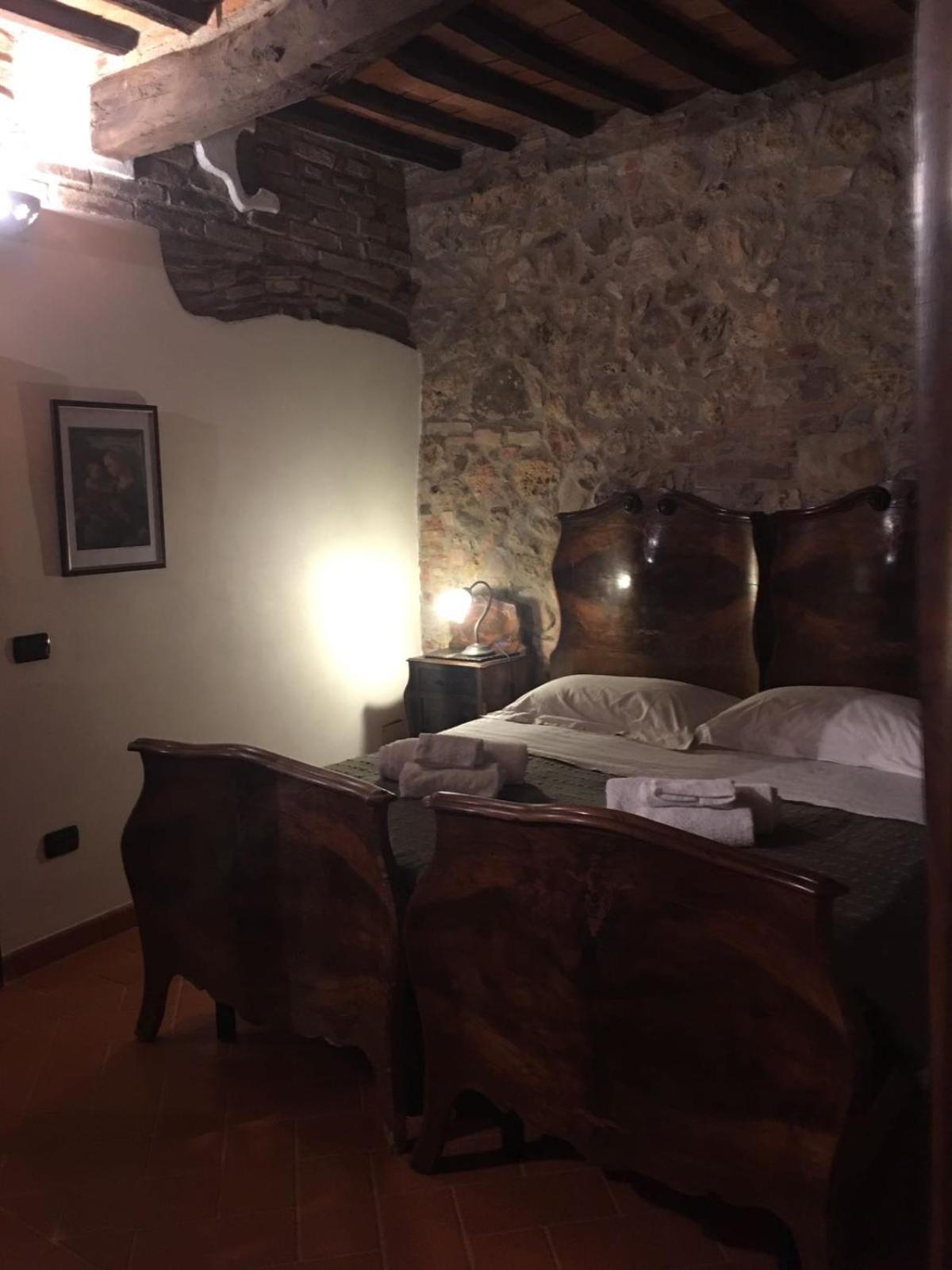 La Divina Dimora Il Castello Degli Spiriti Magni Lägenhet Montepescali Exteriör bild
