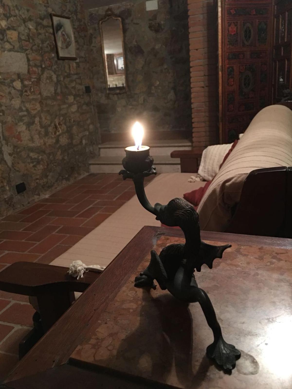 La Divina Dimora Il Castello Degli Spiriti Magni Lägenhet Montepescali Exteriör bild